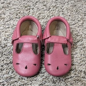 Monkey Feet size 18-24M